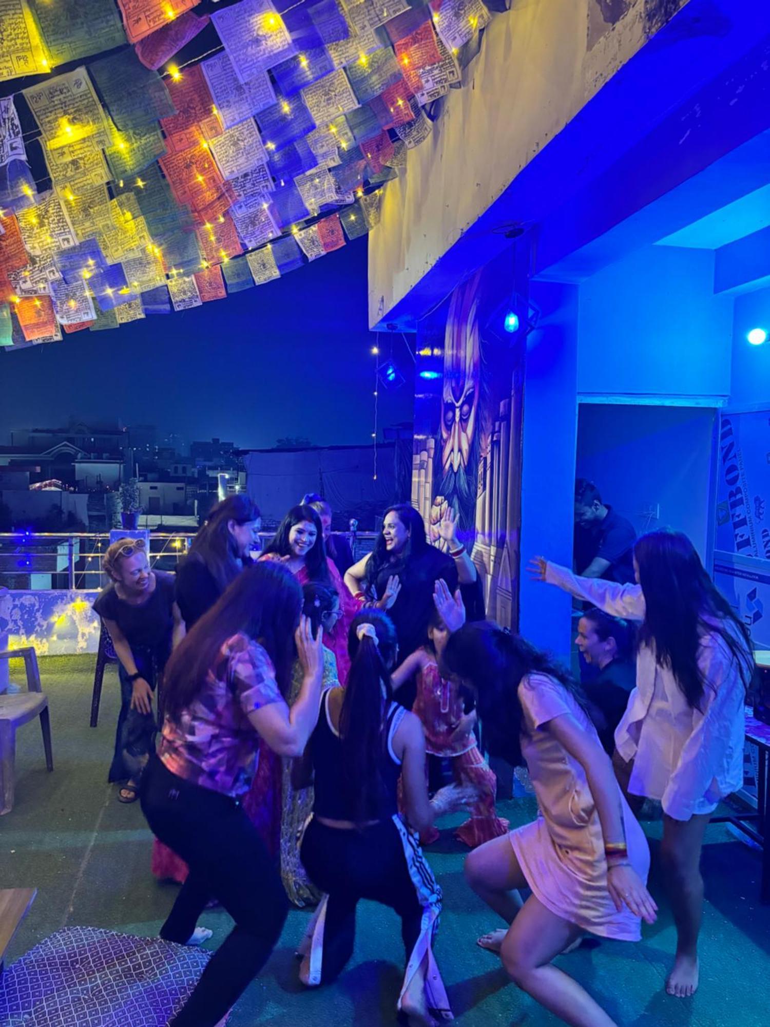 Gully Ghar Hotel Varanasi Ngoại thất bức ảnh